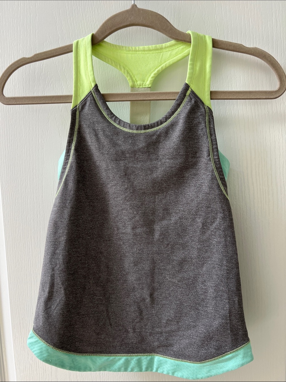Ivivva girl sports top size 10 (kid’s version of Lululemon)
